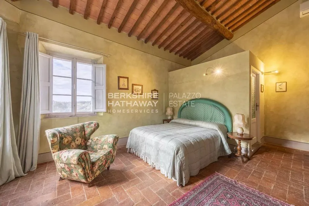 18th Century Villa with Pools in Palaia