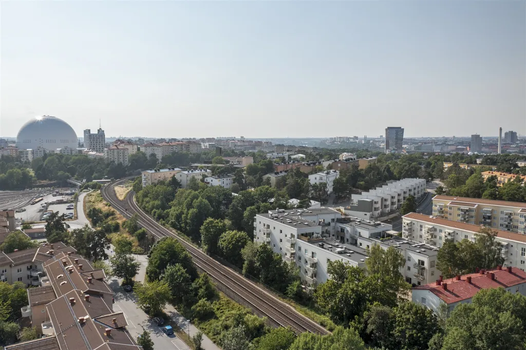 Vue aérienne - Modern 4th Floor Flat with Balcony in Hammarbyhöjden