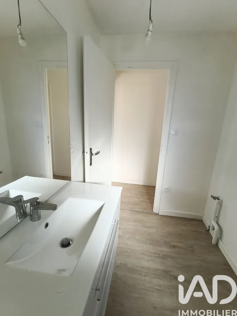 Salles de bain - Appartement T3 avec Terrasse et Vue Pyrénées à Tarbes