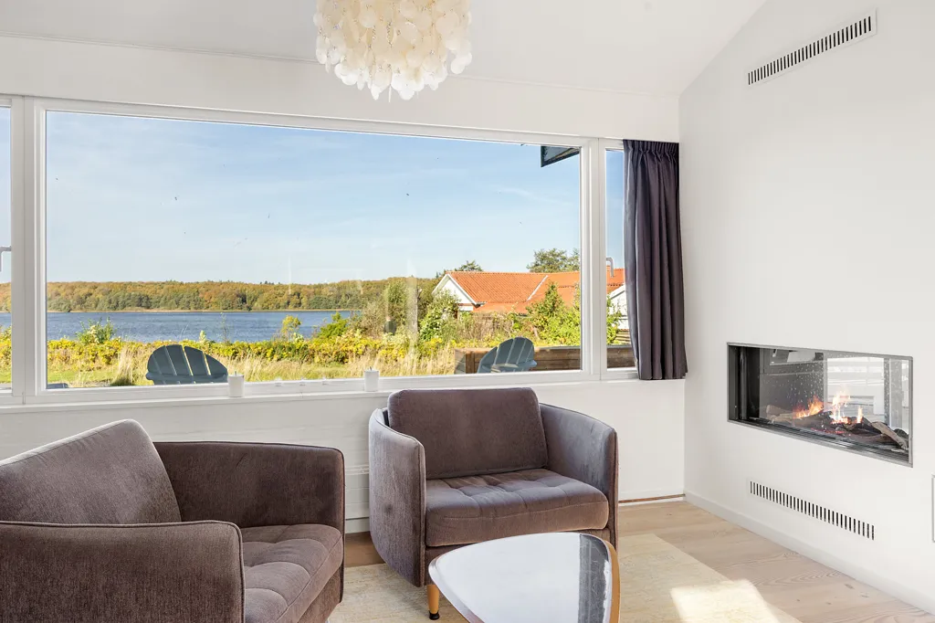 Soggiorno - Modernised Villa with Sjælsø View in Ravnsnæs