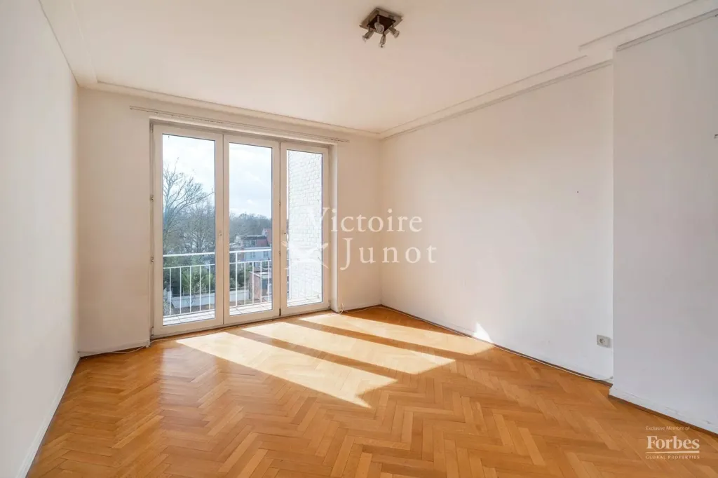 Pièces - Appartement à Rénover avec Terrasse à Montgomery