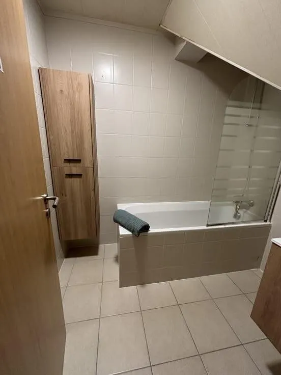 Vannitoad - Bright Flat with Parking in Tintigny