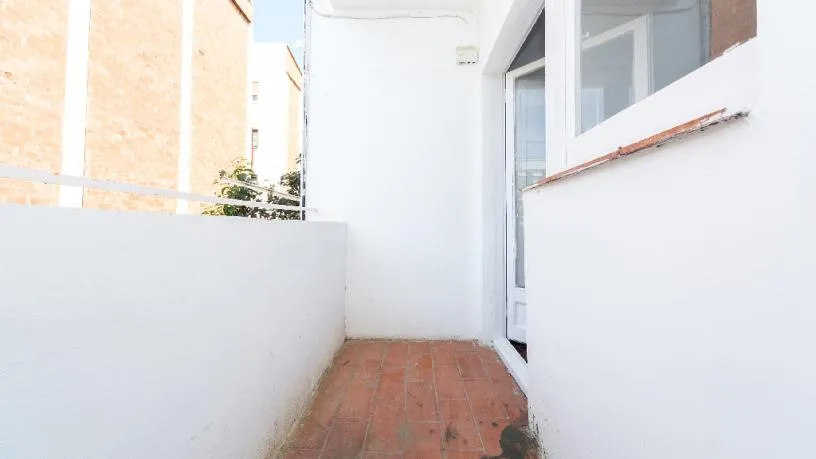 Rõdu - Apartment with Garden Access in Badalona