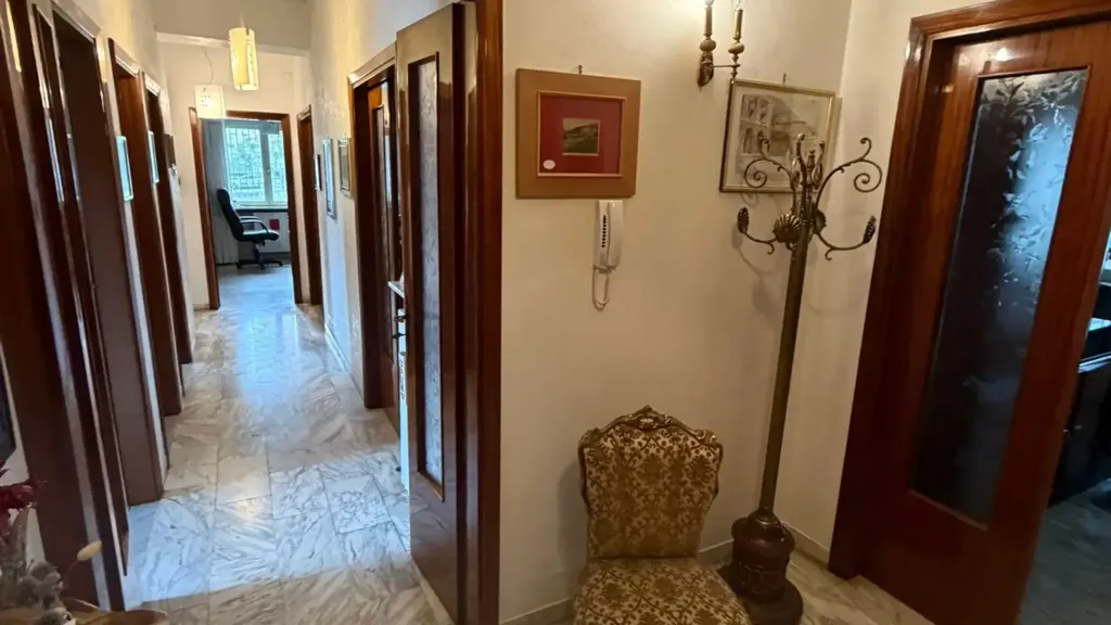Esik - Apartment with Terraces in Cosenza Centre