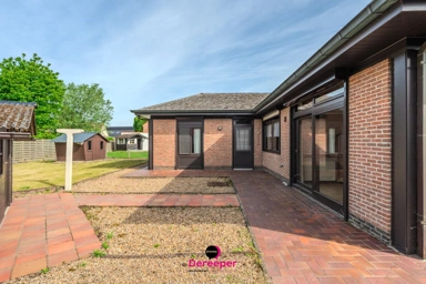 Terrass - Renovated Bungalow with Garden on Large Plot