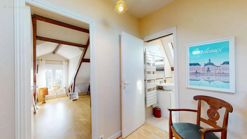 hallway_entrance