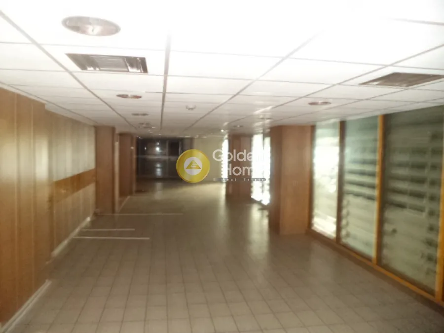 Esik - Commercial Space with High Visibility in Syntagma