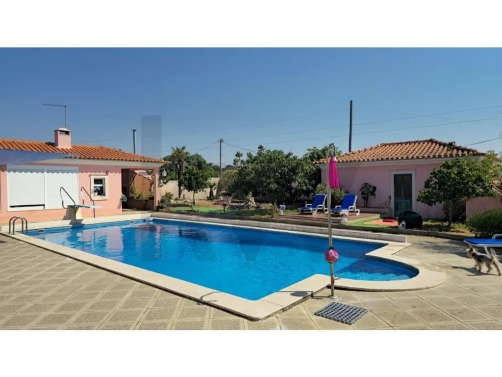 Piscine - Luxury House with Multiple Units in Setúbal