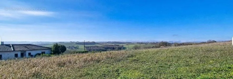 Aed - Buildable Plot with Pyrenees View in Frégouville
