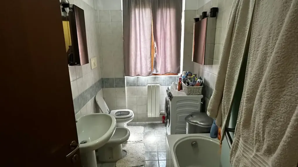 Vannitoad - Rented Duplex with Balcony in Monza
