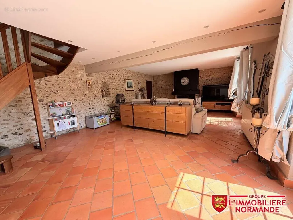 Séjour - Propriété de Charme avec Garage à Pacy-sur-Eure