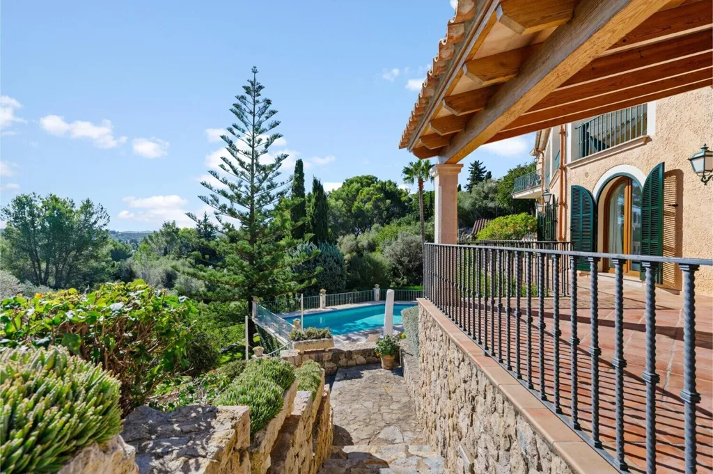 Bassein - Renovated Villa with Mountain Views in Pollensa