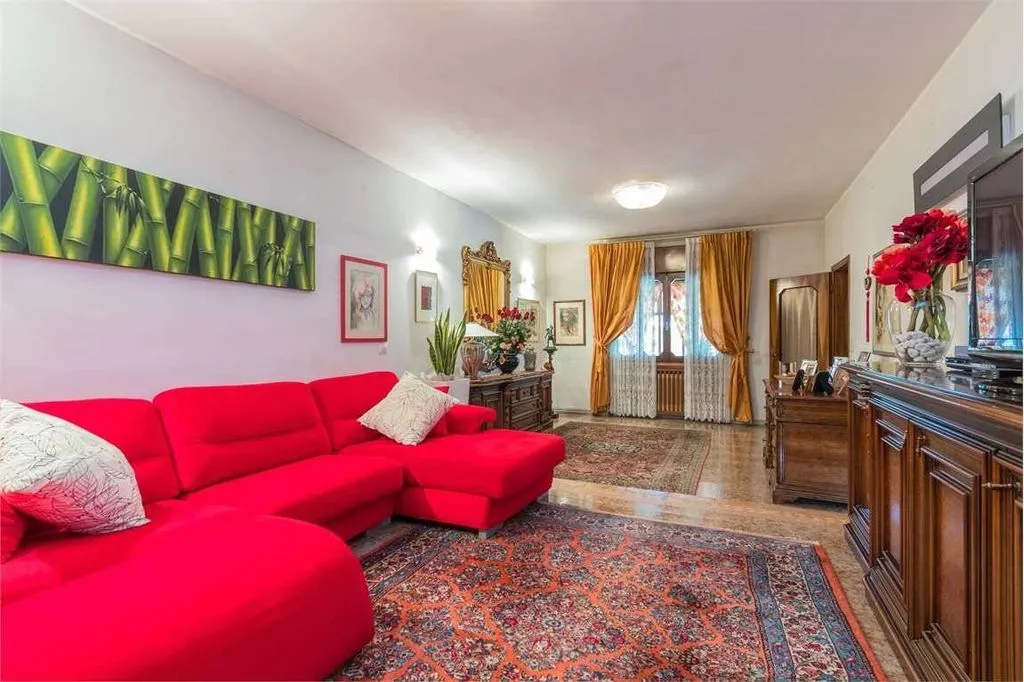Luxury Villa with Workshop in Vazzola