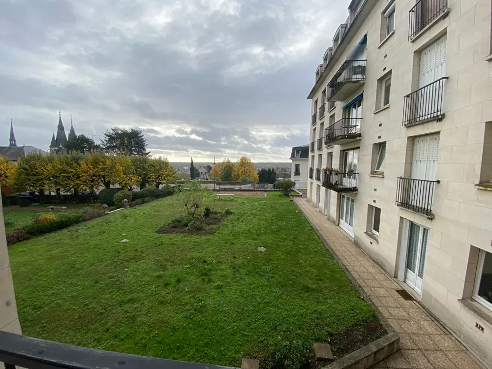 Aed - Bright 3-Bedroom Apartment in Blois