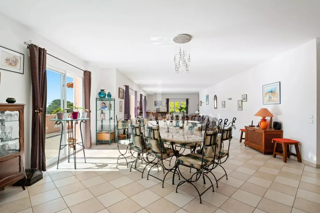 Sala da pranzo - Provençale Villa with Sea View in Gairaut