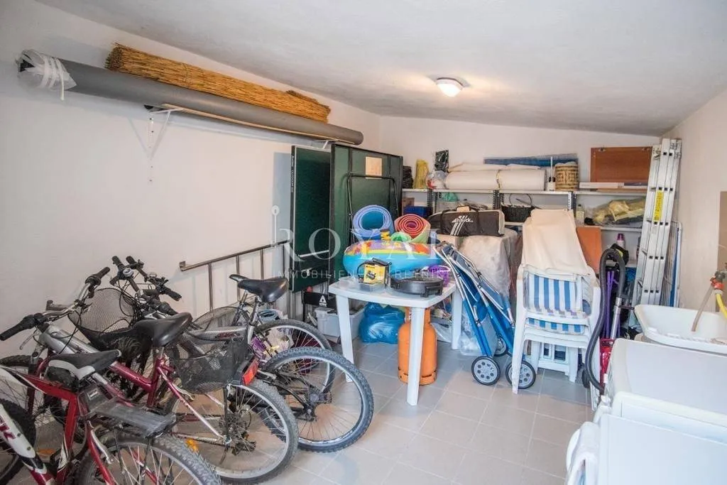 Utility Room - Family House with Seafront Access in Punat