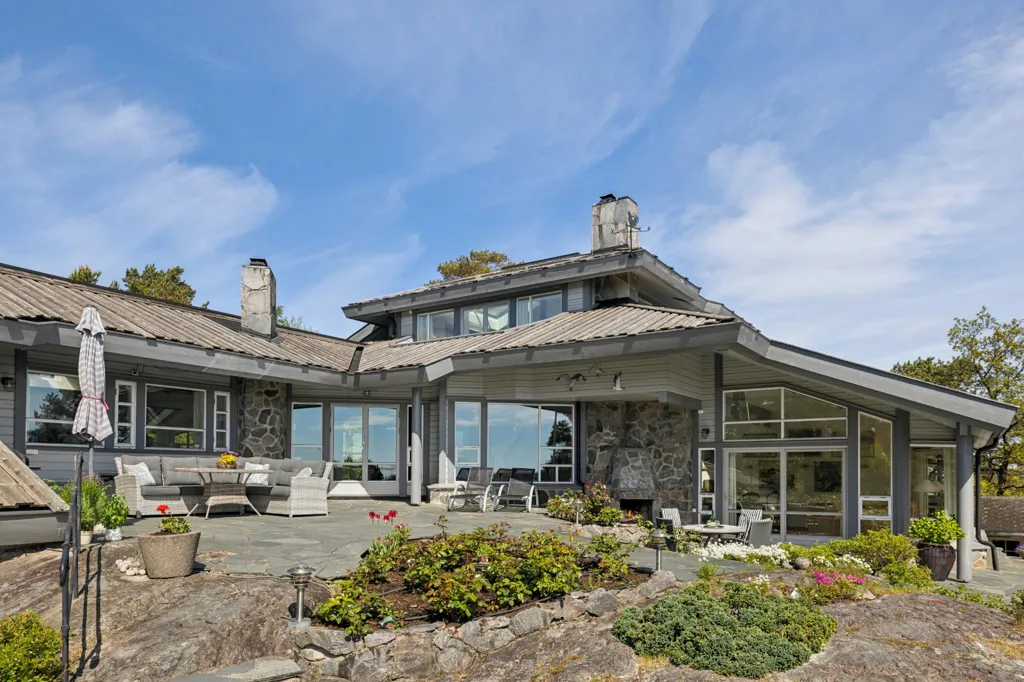 Extérieur - Architectural Detached House with Private Pier in Groos