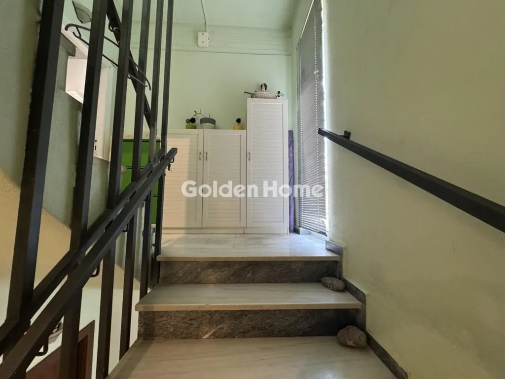 Rooms - Modern Penthouse with Balcony in Agios Dimitrios Centre