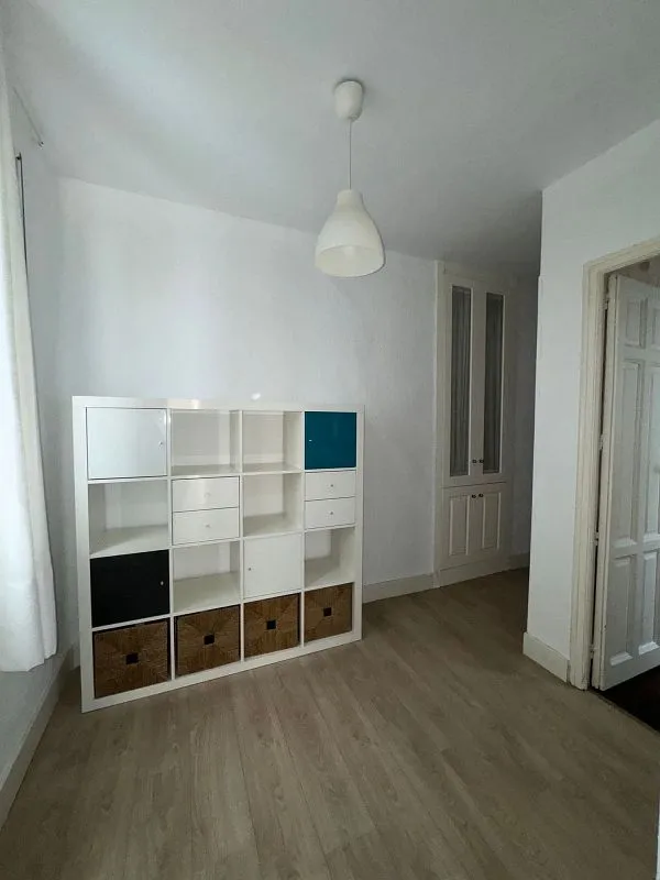 Magamistoad - Amueblado Flat with Balcony in Nuevos Ministerios