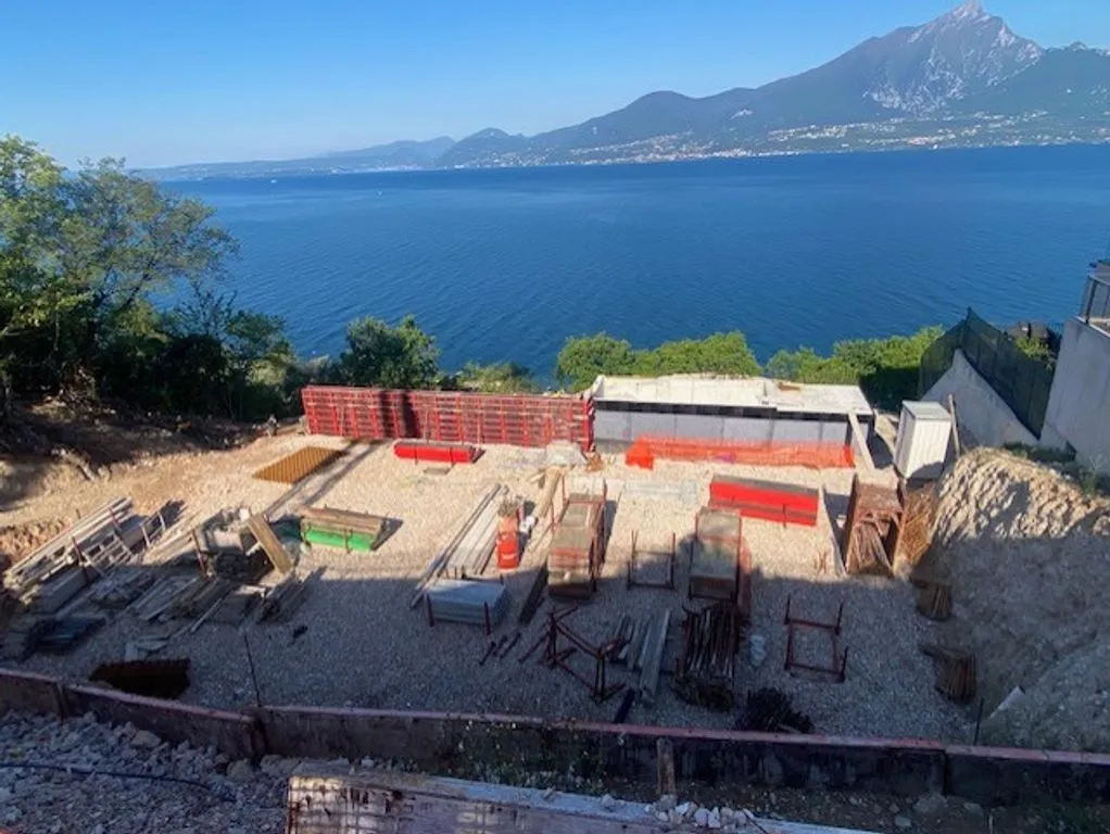 Toad - Luxury Villa with Private Pool in Torri del Benaco