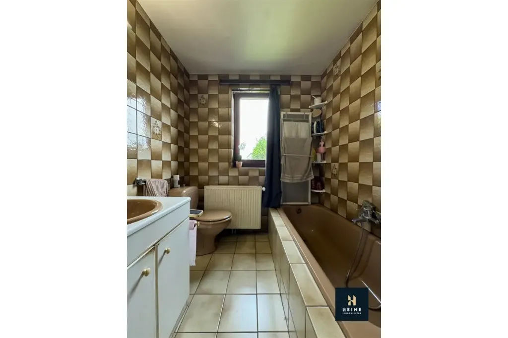 Salles de bain - Villa 4 Façades avec Jardin à Ohey