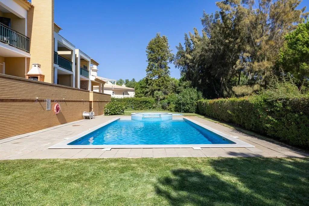 Piscine - Luxury Flat with Golf Course Views in Vilamoura