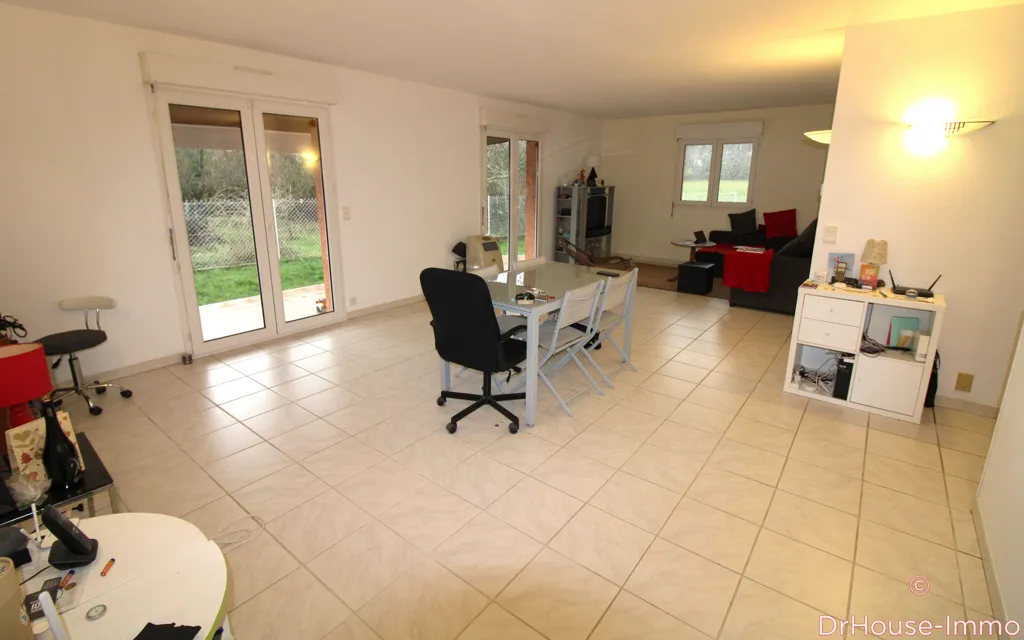Söögituba - Single-Storey Villa with Garden in Fonsorbes