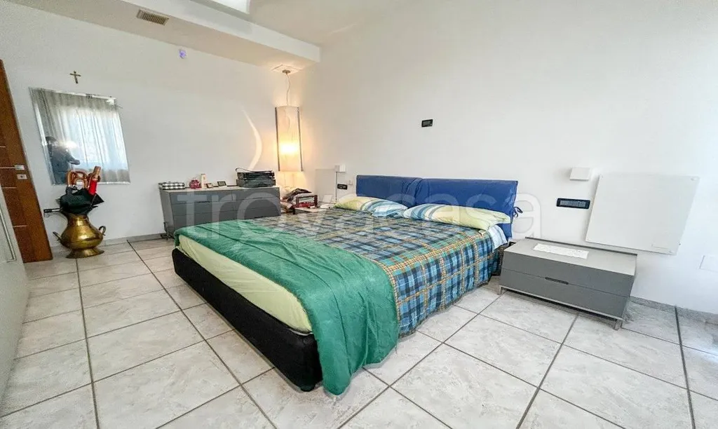 Chambres - Rearranged Apartment with Balcony in Santena