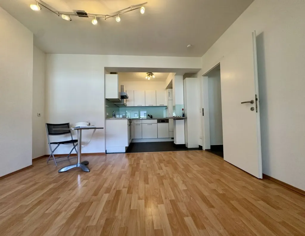 Séjour - 3-Bedroom Apartment with Balcony in Absam