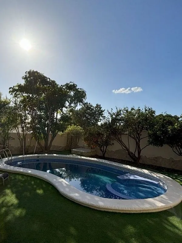Piscine - Luxury Villa with Pool in Ciudad Quesada