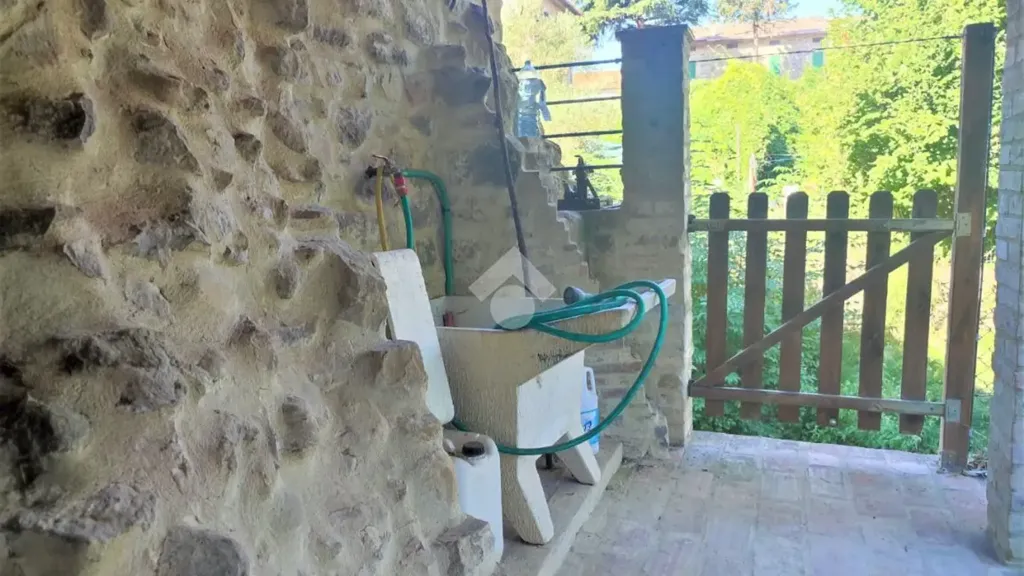 Jardin - Rustic Stone Cottage with Garden in Pianello