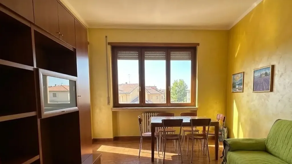 Living Room - Four-Room Apartment with Balconies in Moncalieri