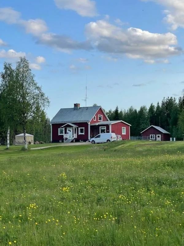 6-toaline maja asukohas Pajala kommun