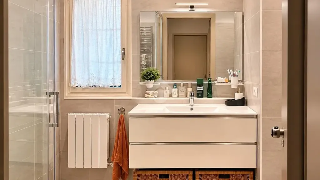 Bagni - Appartamento con loggia e affaccio sul verde a Basiglio