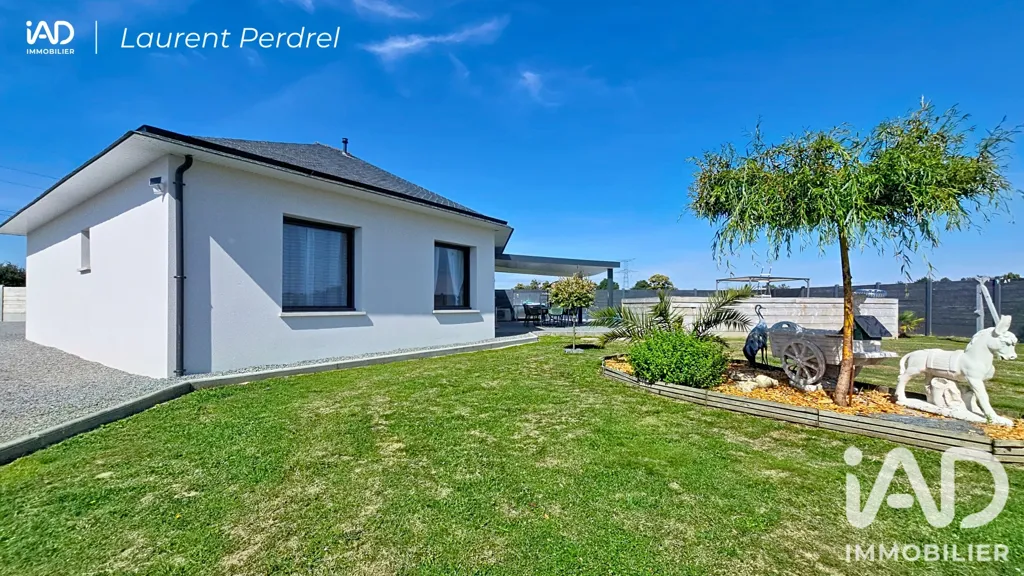 Giardino - Contemporary House with Pool in Allaire