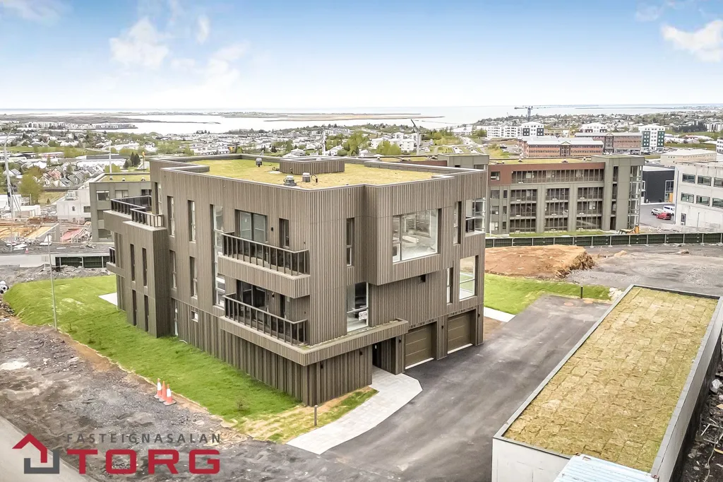 Õhuvaade - Modern Apartment with Balcony in Hnðraholt
