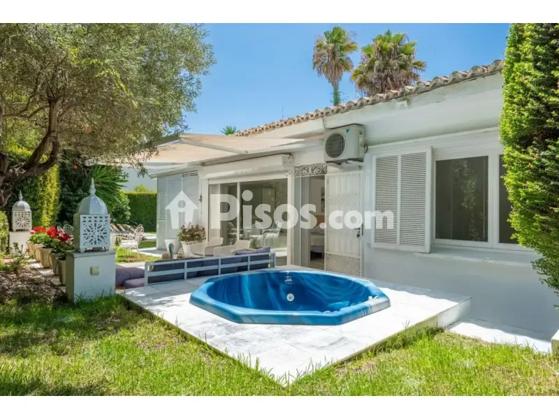 Piscina - Semi-Detached Villa with Pool in Los Monteros