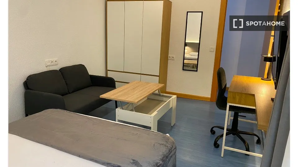 Chambres - Room in Shared Flat with Lift in Salamanca