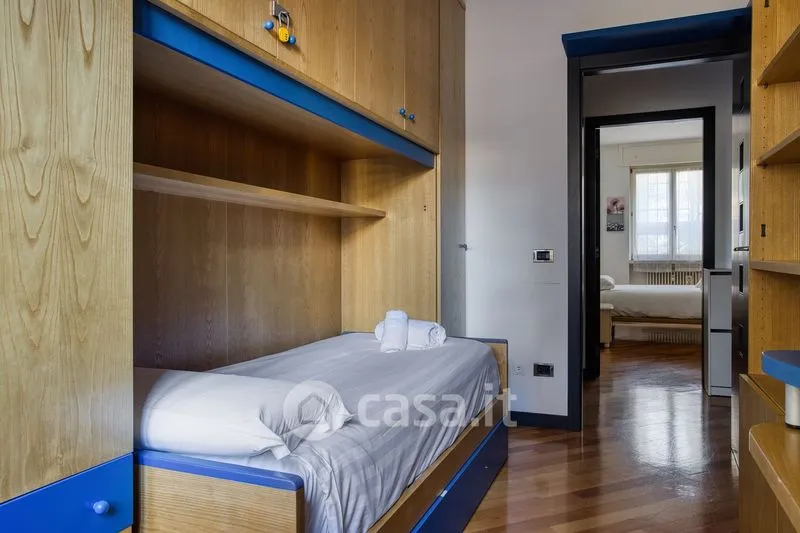 Chambres - Trilocale with Balcony near Piazza Firenze, Milan