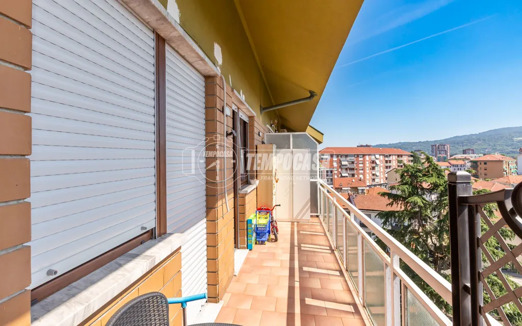 Balcon - Fully Rented Flat with Balcony in Moncalieri