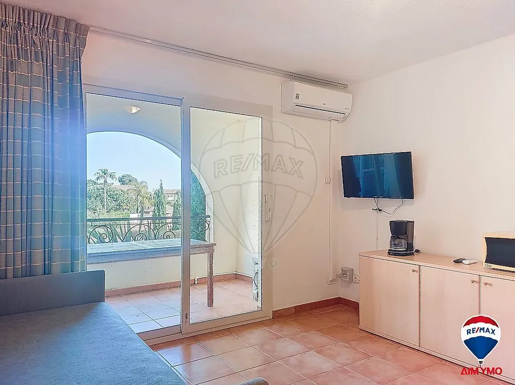 Chambres - Appartement avec Terrasse et Vue Mer à Linguizetta