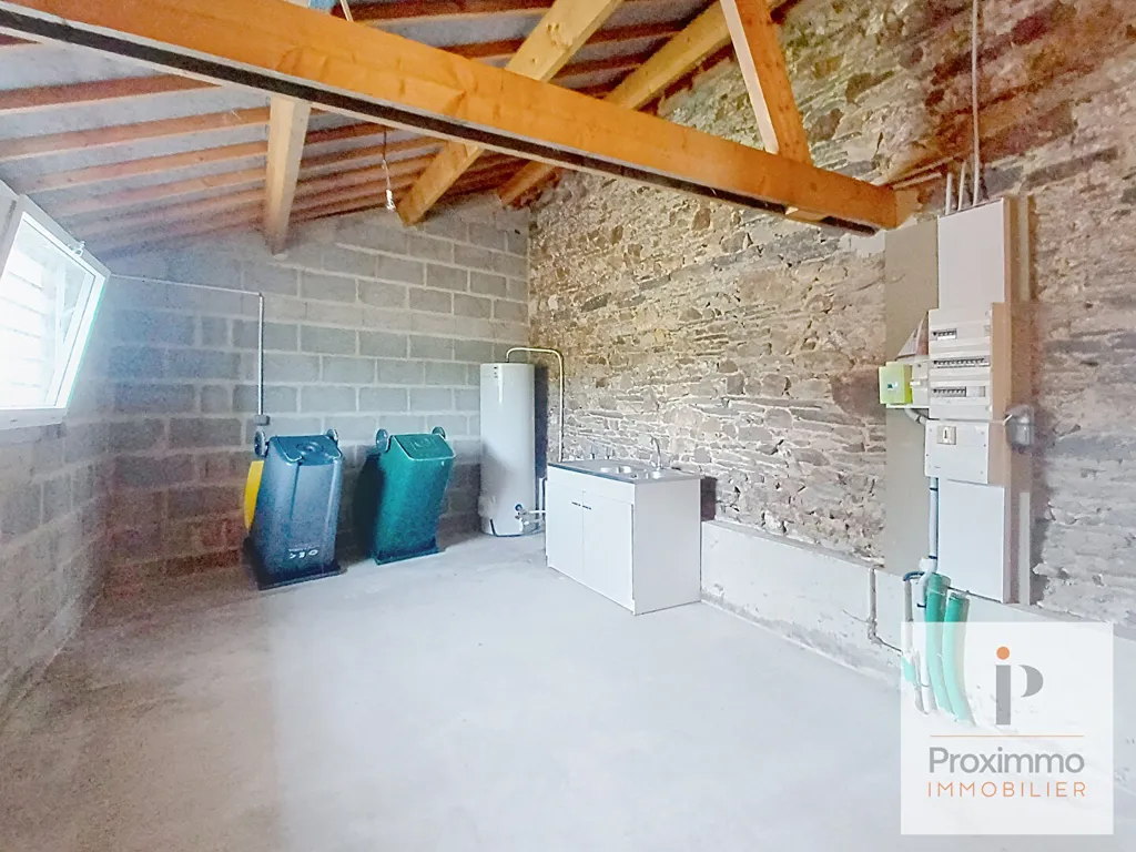 Garage - Maison avec Garage et Jardin à Carentoir