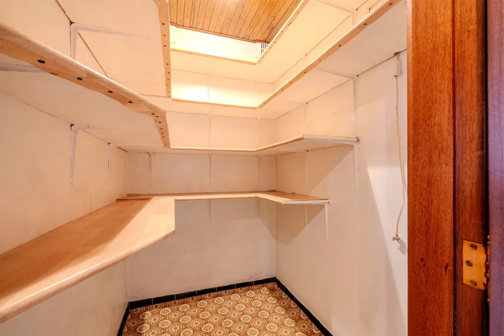 Pièces - Maison à Renover avec Jardin et Terrasse à Putte