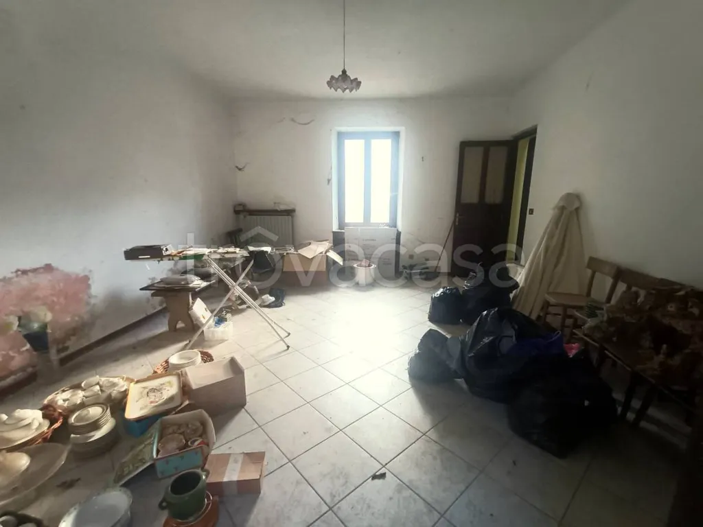 Pièces - Rustic Villa to Renovate in Roccavione