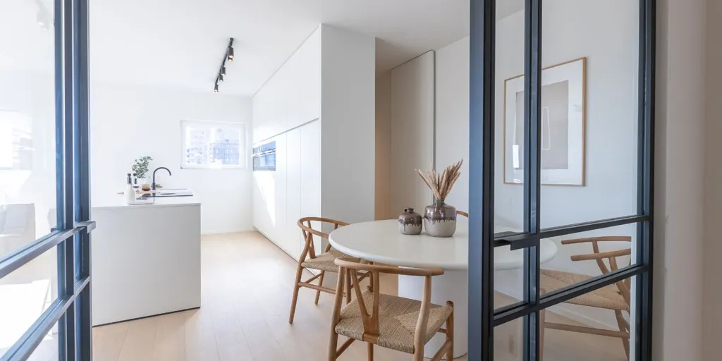 Salle à manger - Penthouse Rénové avec Terrasse à Ostende