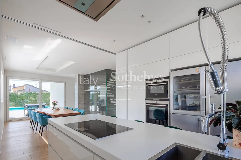 Cuisine - Minimalist Villa with Pool in Guanzate