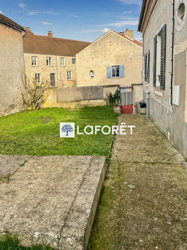 Jardin - Appartement avec Jardin au Cœur de Crespières