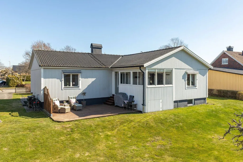 Jardin - Terraced Villa with Garden in Värsås