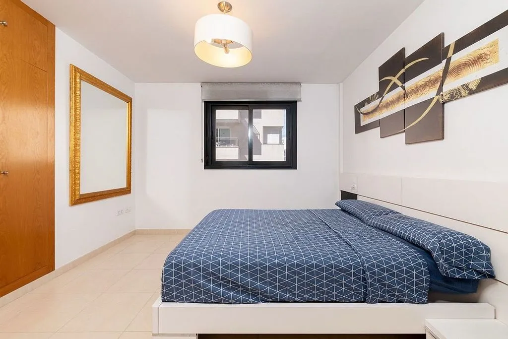 Chambres - Apartment with Balcony in Santa Eulalia Centre