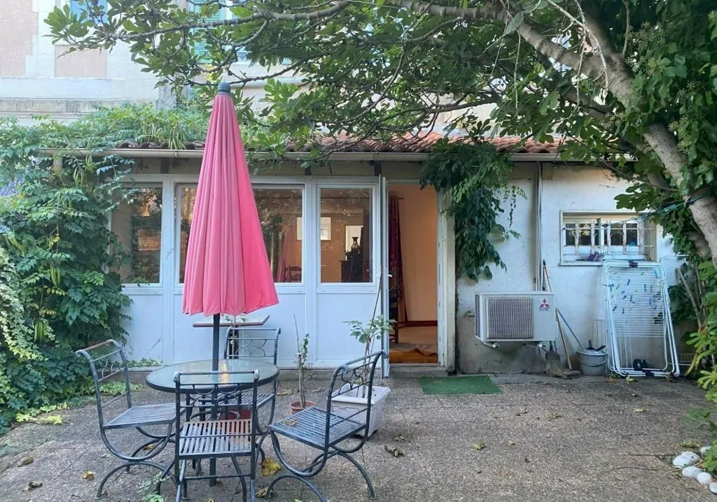 Terrass - Sunny Apartment with Garden in City Centre